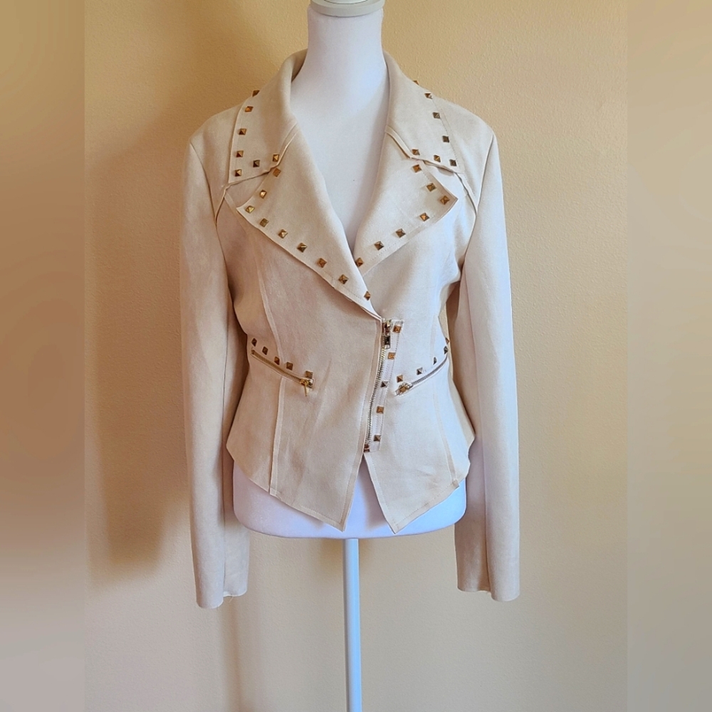 Cream Jacket with Gold Hardware NWT Modern Style